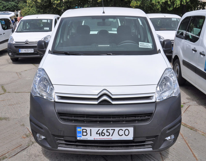 Спеціалізовані автомобілі для збору аналізів Citroen Berlingo. Фото Миколи Лисогора